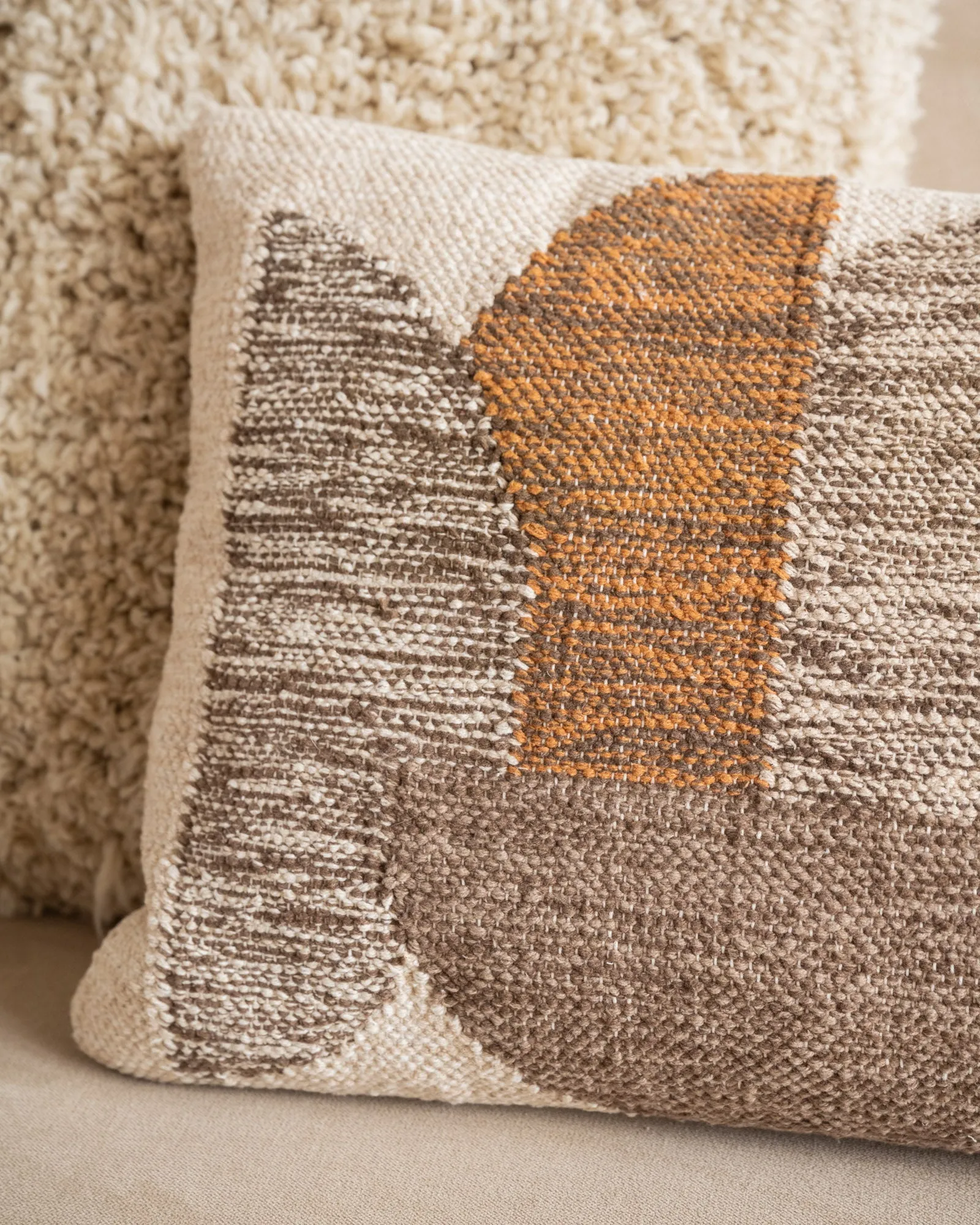 Cushion Art Brown