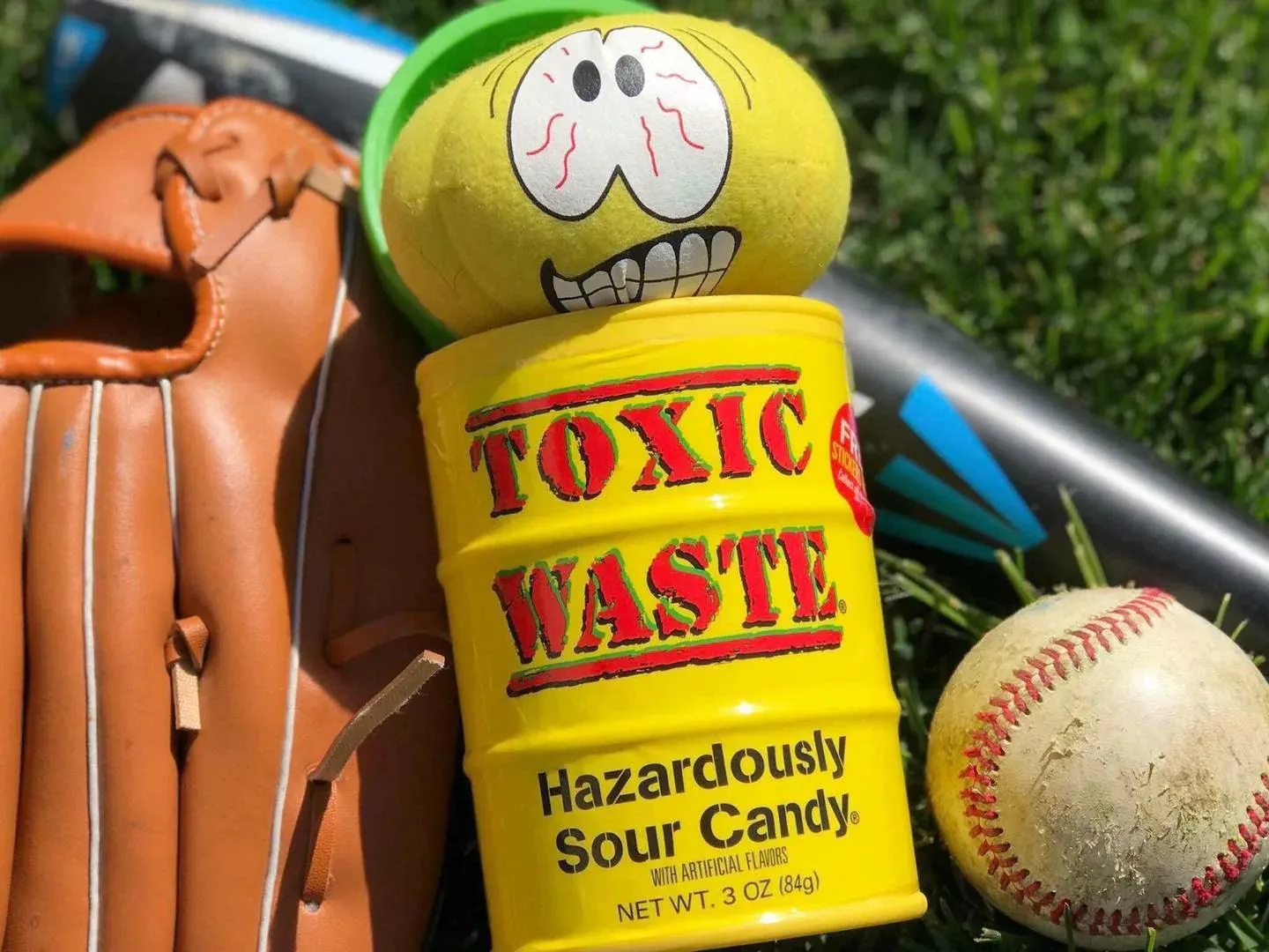 Toxic Waste Yellow Sour Candy Drum